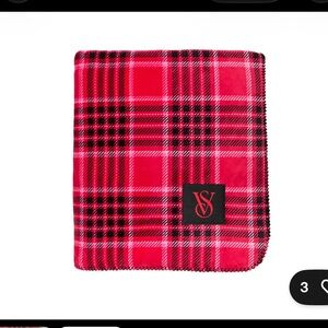Victoria's Secret Holiday 24 Red Plaid Fleece Sherpa Blanket